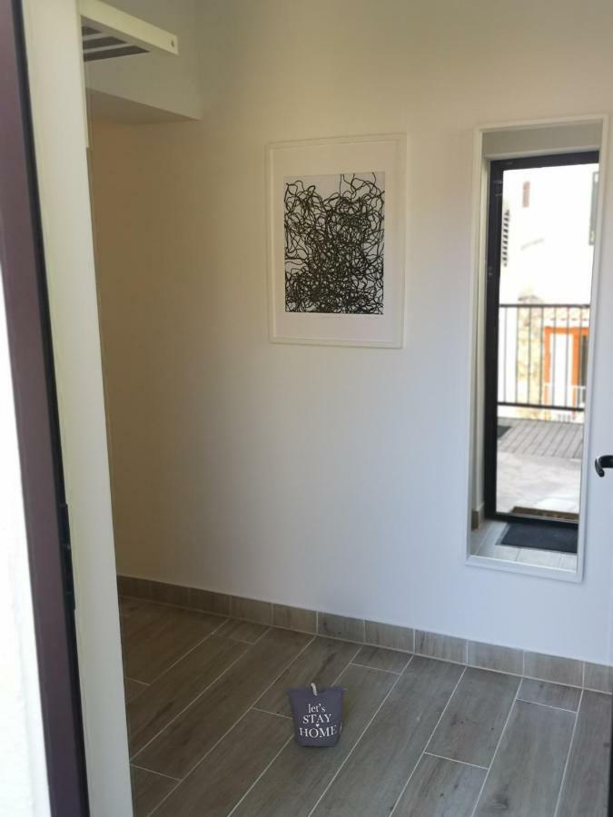 Apartman Studio Kod Ujevica 巴什卡沃达 外观 照片