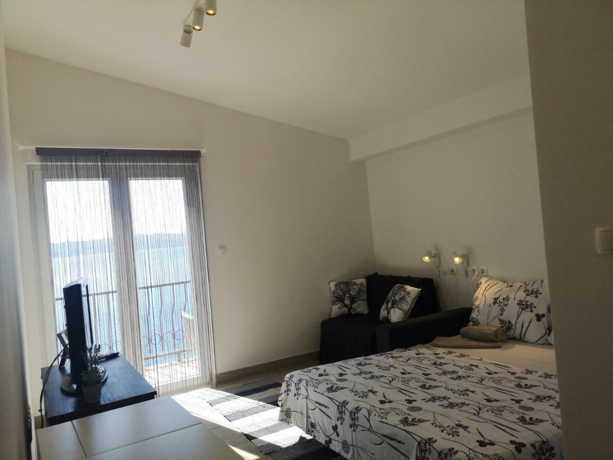 Apartman Studio Kod Ujevica 巴什卡沃达 外观 照片